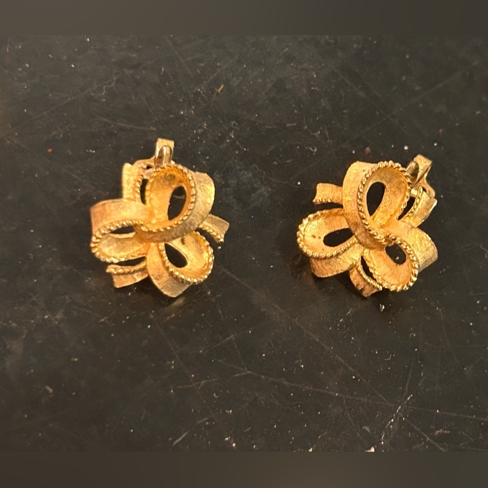 Vintage Trifari earrings